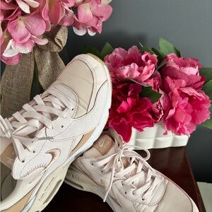 Nike Air Max Women’s Pink and White Sneakers